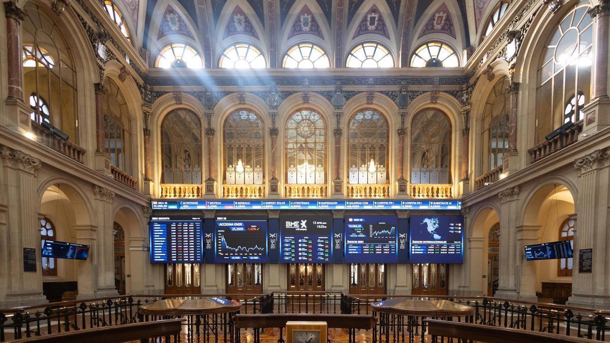 RESULTADOS BOLSA ESPAÑOLA | El Ibex 35 cierra en rojo y amplía la brecha con Wall Street ante la incertidumbre por Irán