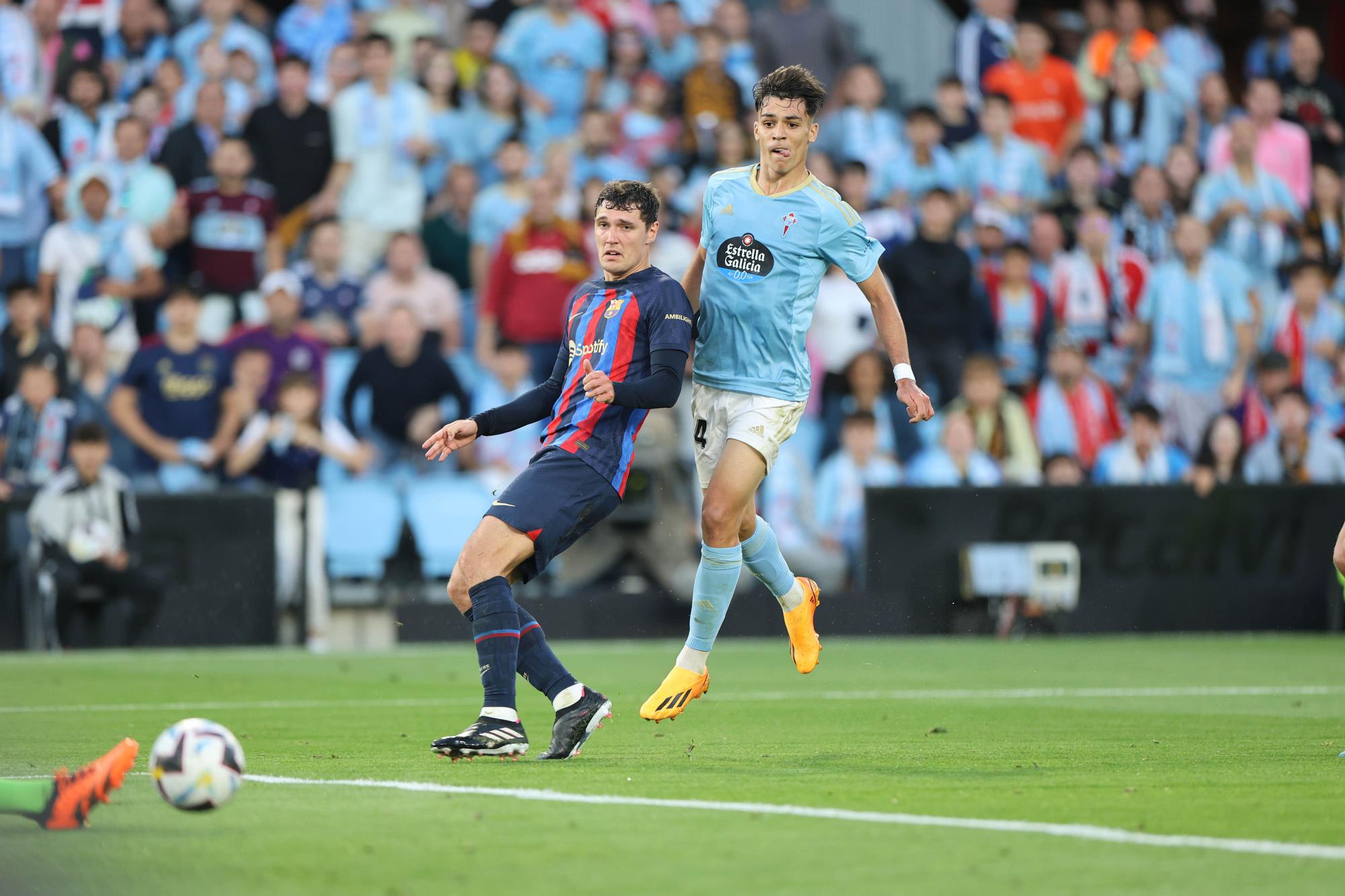 Lágrimas de felicidad en Balaídos: otro final de temporada agónico del Celta