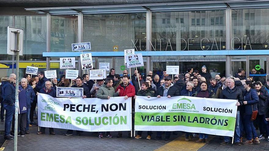 Los sindicatos achacan el fracaso de la venta de Emesa a la inacción del Gobierno gallego
