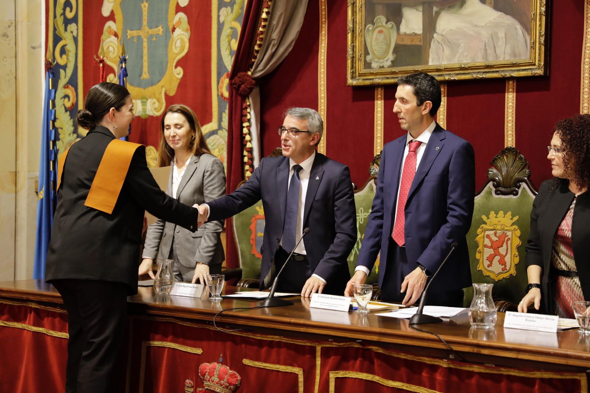 EN IMÁGENES:  Así fue la ceremonia de graduación de la Escuela de Ingeniería Informática de Oviedo