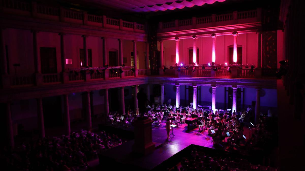 Actuació de l'Orquestra Filharmònica de València.