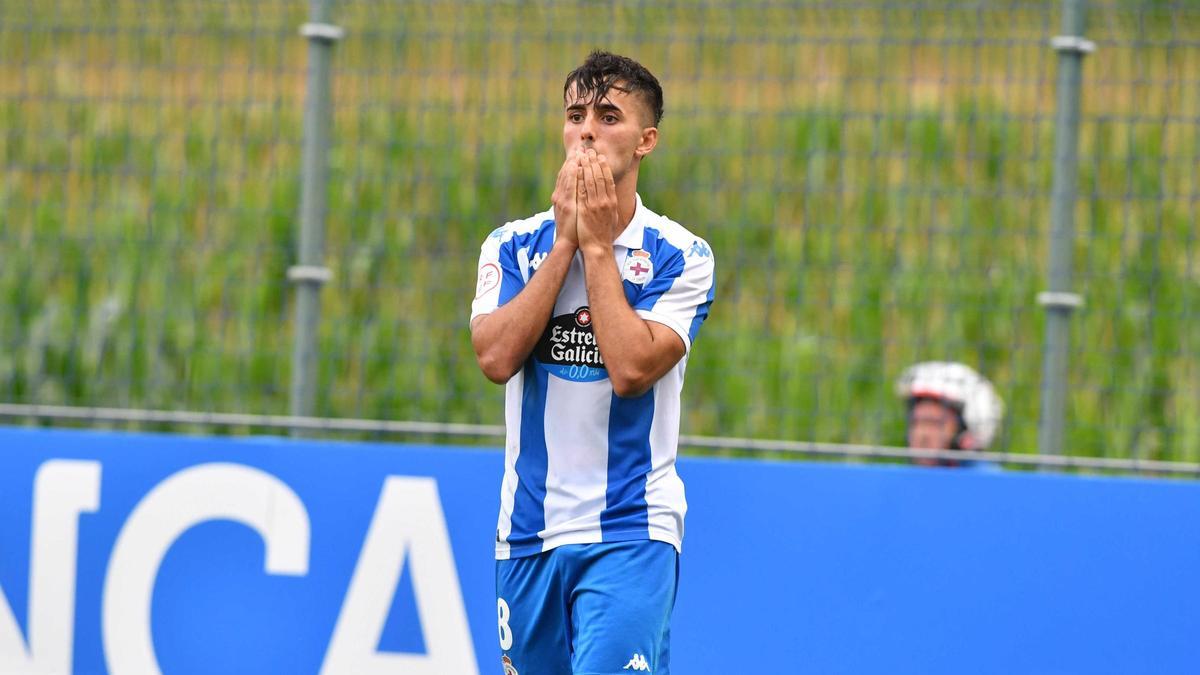 Álex Alfaro durante un partido con el Fabril