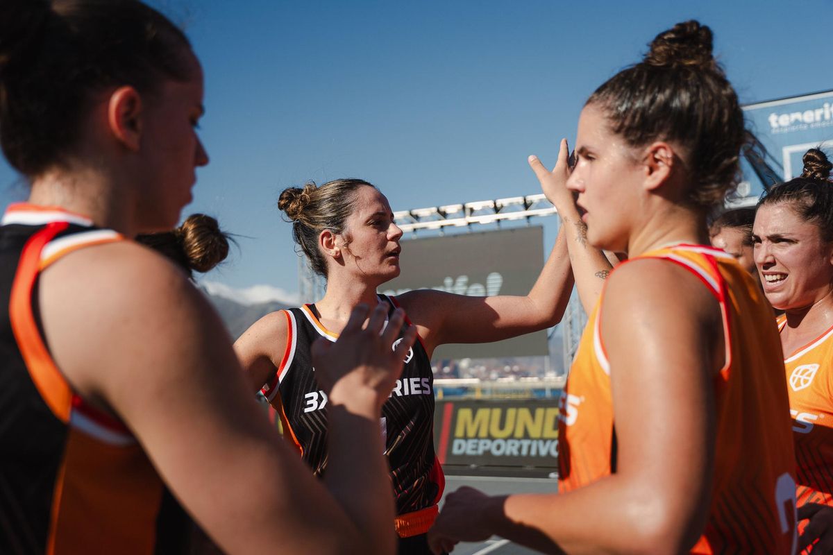 En categoría femenina, el equipo formado por Lorena Segura, Alba Sánchez-Ramos, Cristina Fidalgo y Paula García cerró su participación en Tenerife con un balance de una victoria y dos derrotas