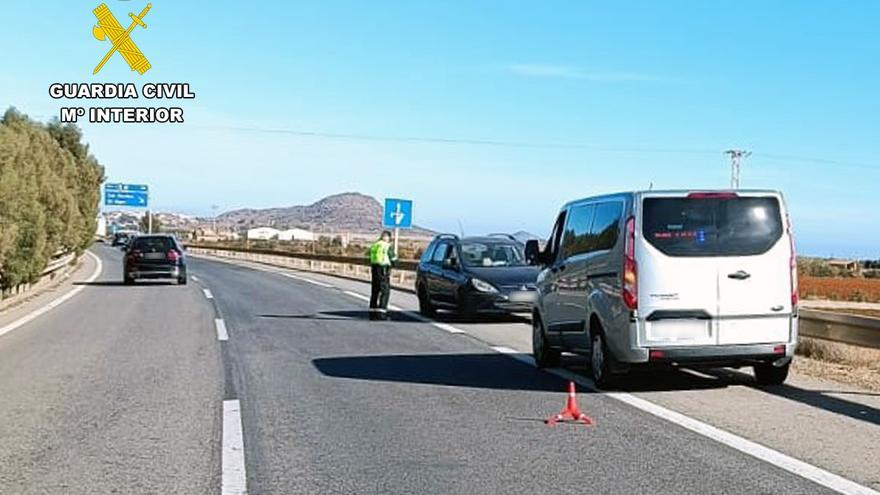 Un anciano de 83 años conduce dos kilómetros en sentido contrario en plena autopista en Cartagena