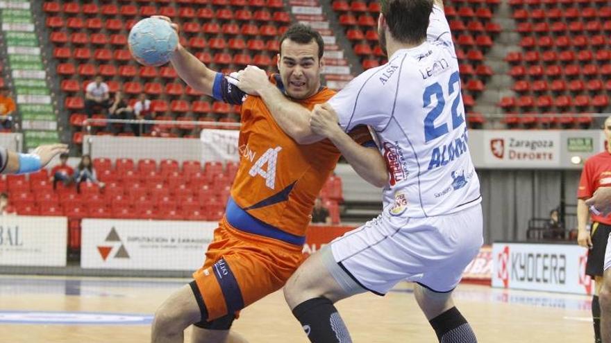 El Balonmano Aragón no consigue frenar al Ademar (30-36)