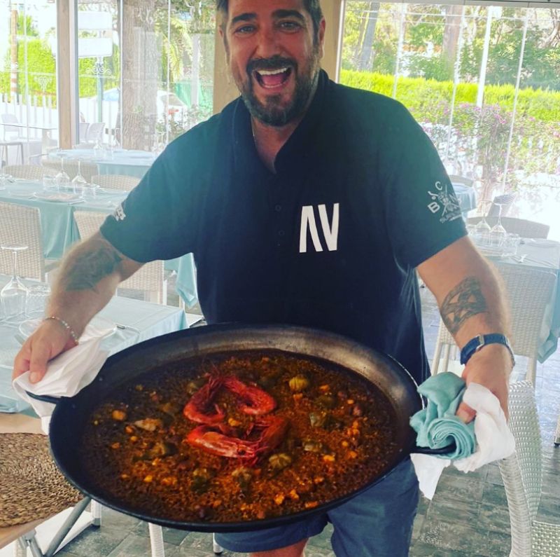 Antonio Orozco vive en Sitges junto a su pareja y sus dos hijos