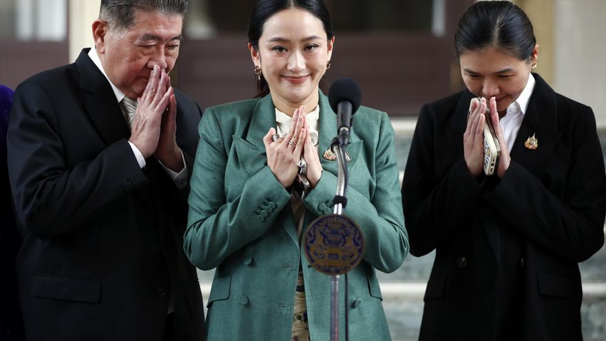 La justicia de Tailandia suspende a la primera ministra por una llamada telefónica contra el interés nacional