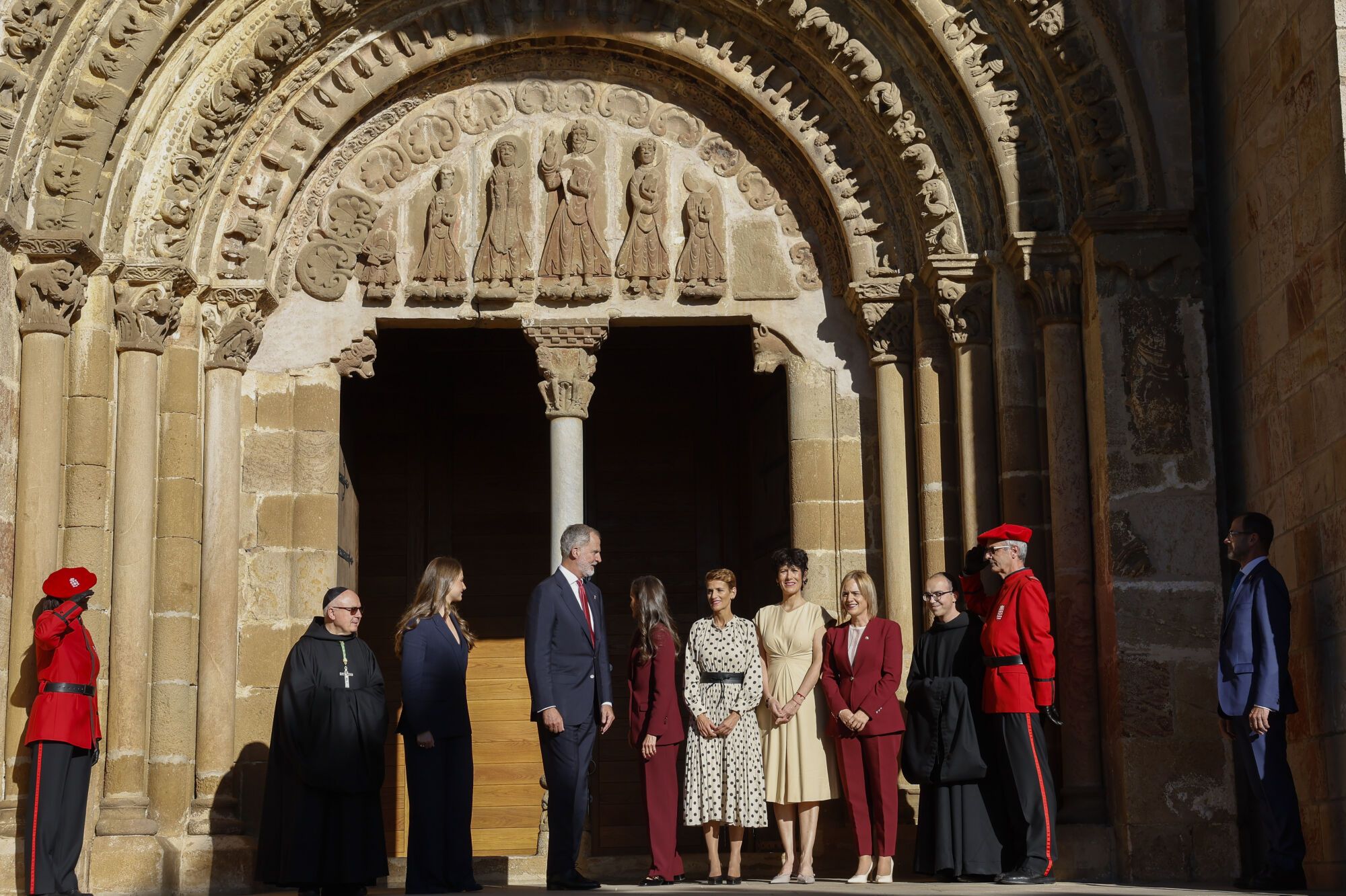 EN IMÁGENES: Leonor se da un baño de multitudes en su estreno como Princesa de Viana