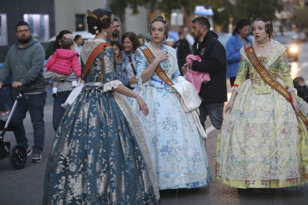 Visita de cortesía a las fallas del Port de Sagunt