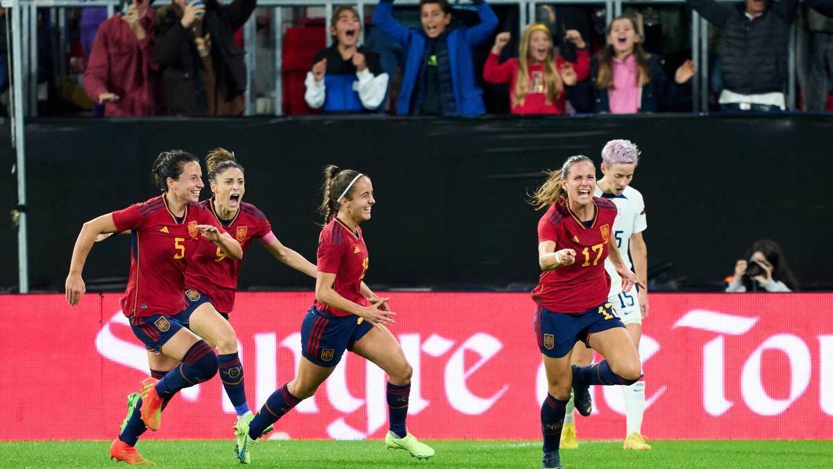 Euforia hispana tras uno de los goles a Estados Unidos