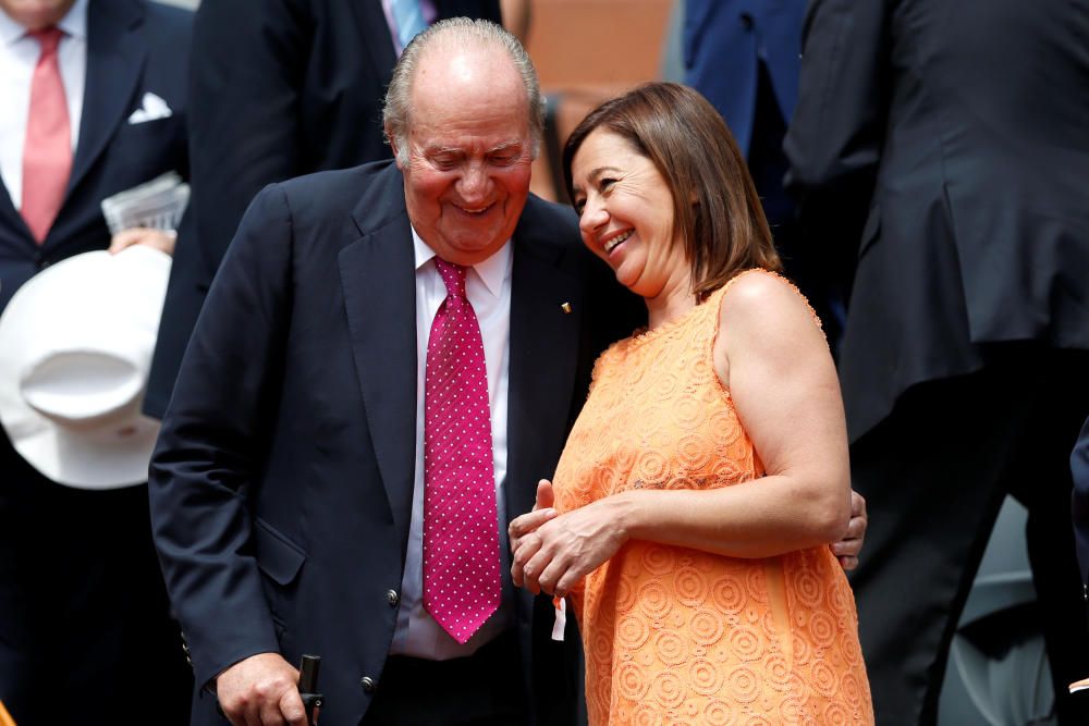 El Rey Emérito Don Juan Carlos con la presidenta de Baleares Francina Armengol.