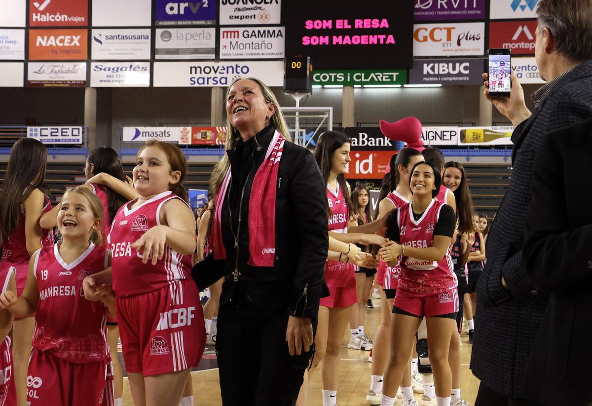 Imatges de la presentació del Manresa Club Bàsquet Femení Imatges de la presentació del Manresa Club Bàsquet Femení