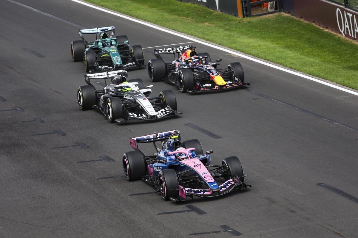 Alonso intenta progresar en el GP de Australia