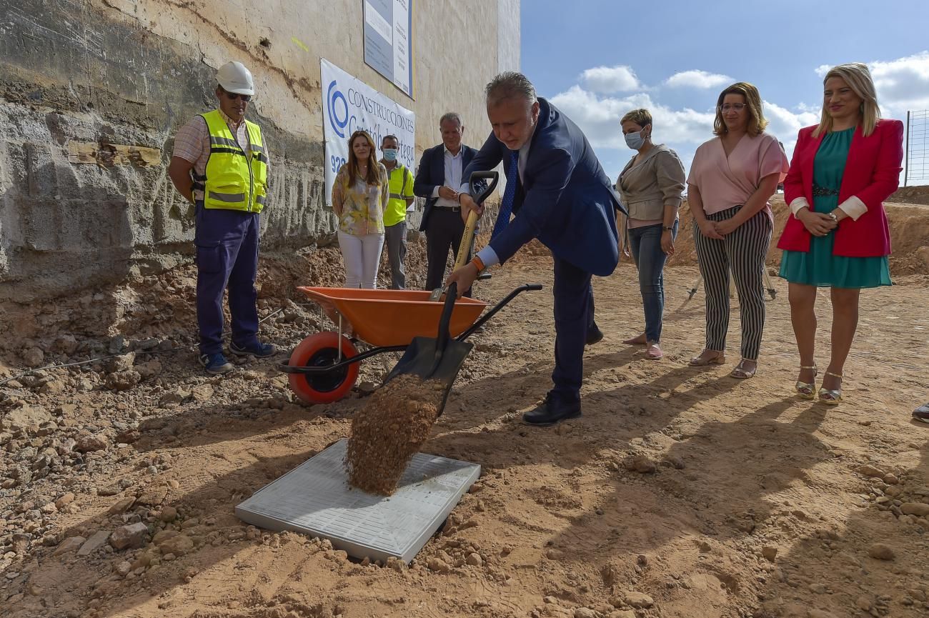 1ª piedra de la 1ª Promoción Viviendas de Ingenio