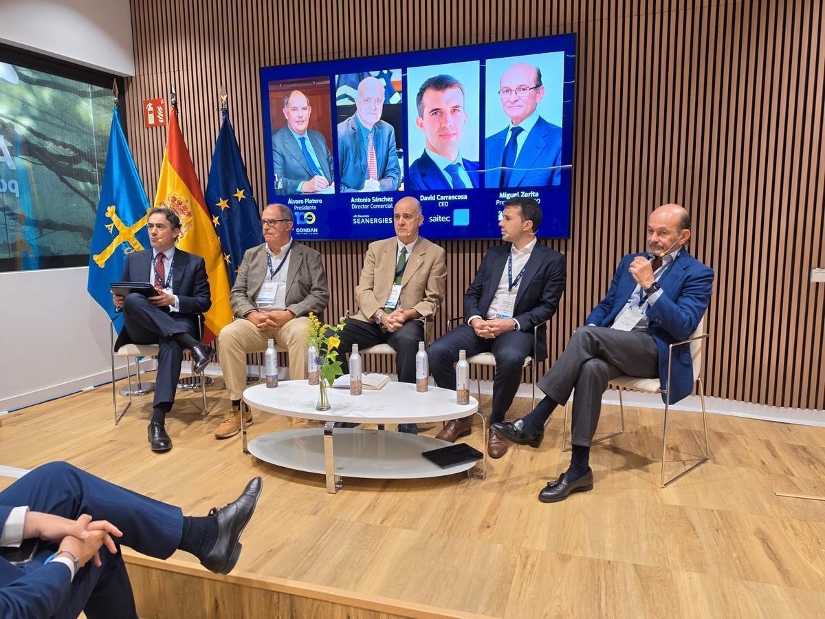 Por la izquierda, Oliverio Álvarez, Álvaro Platero, Antonio Sánchez, David Carrascosa y Miguel Zorita