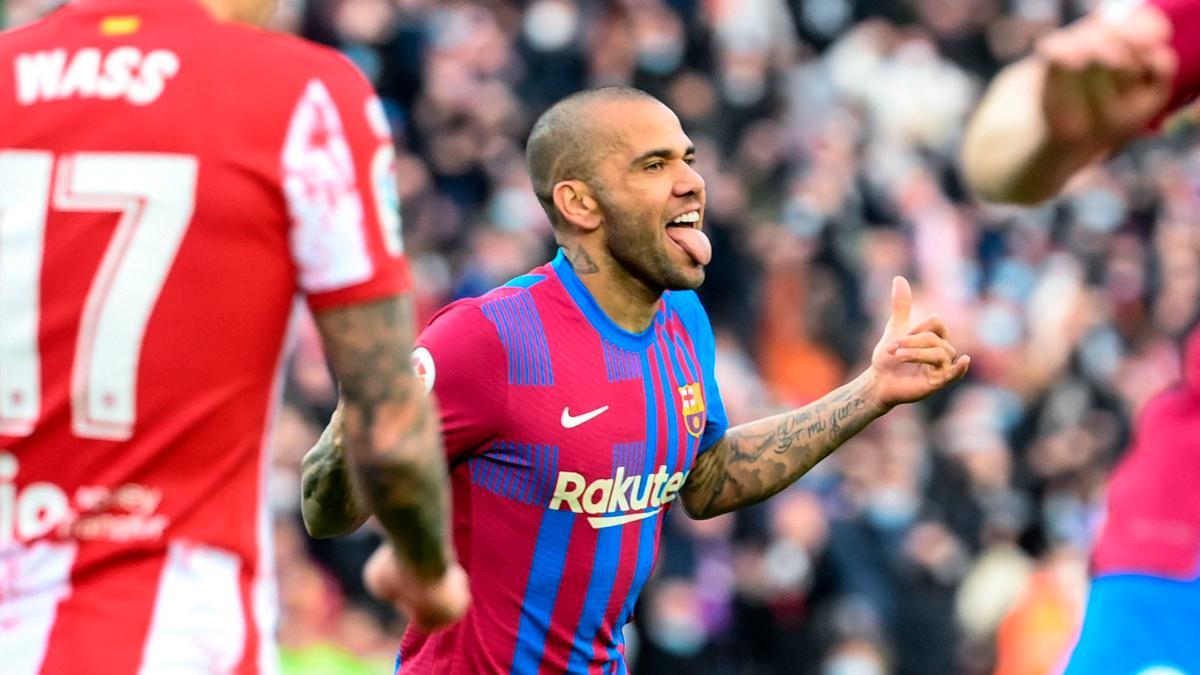 Dani Alves cerro el marcador ante el Atlético