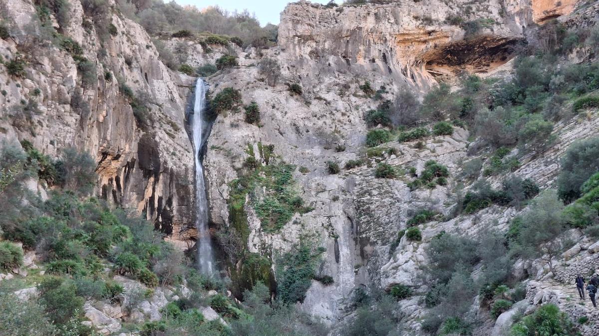 Las mejores rutas de senderismo en la provincia de Alicante para disfrutar esta primavera: la ruta de los 6.000 escalones