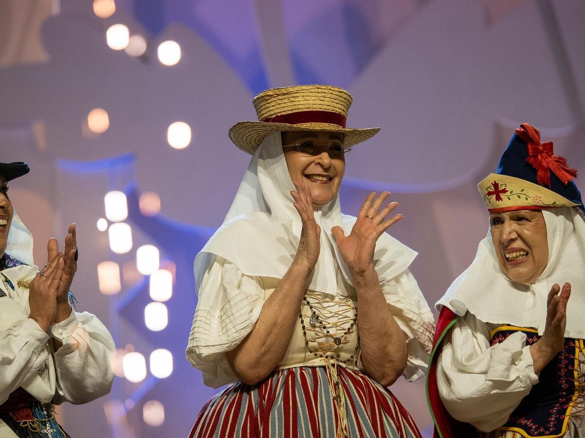 Elena González Ramírez, Reina de los Mayores de las Fiestas de Mayo 2026 de Santa Cruz de Tenerife