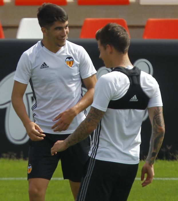 Rondos en el entrenamiento del Valencia CF