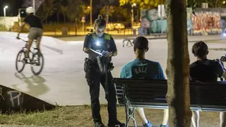 La policia de Platja d'Aro posa 216 denúncies per incivisme i no detecta cap comiat de solter amb objectes sexuals