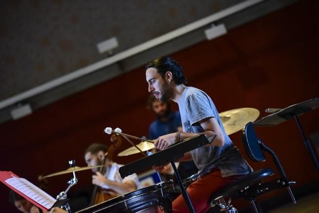 Ensayo de RED Beard con orquesta de cuerda en el ...