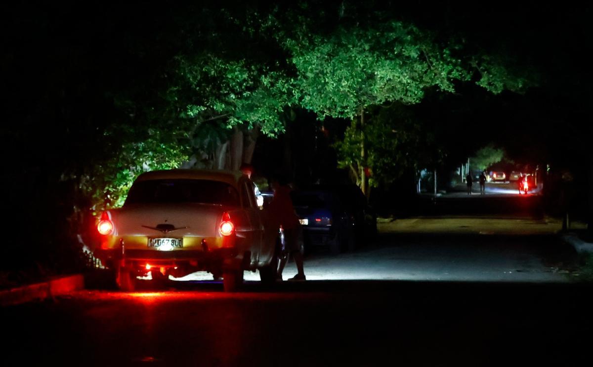 Noche en La Habana, durante uno de los apagones.
