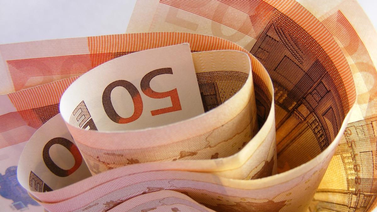 Ayuda de 100 euros al mes de la Seguridad Social: quiénes pueden pedirla