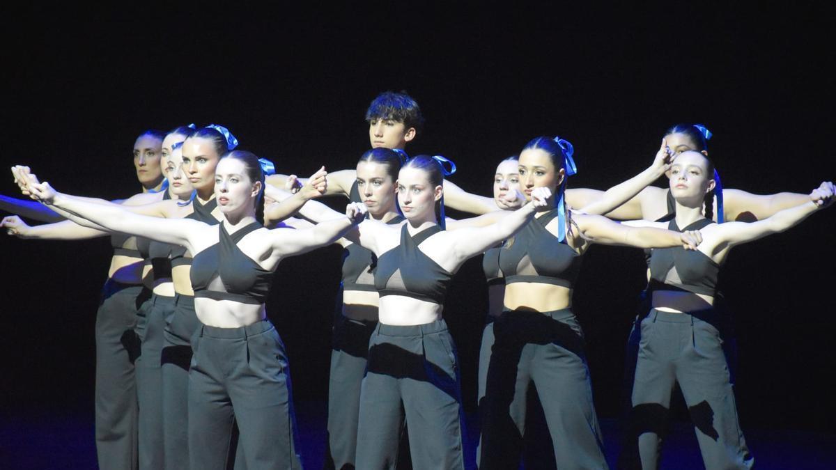 Una de las coreografías en el Auditorio.