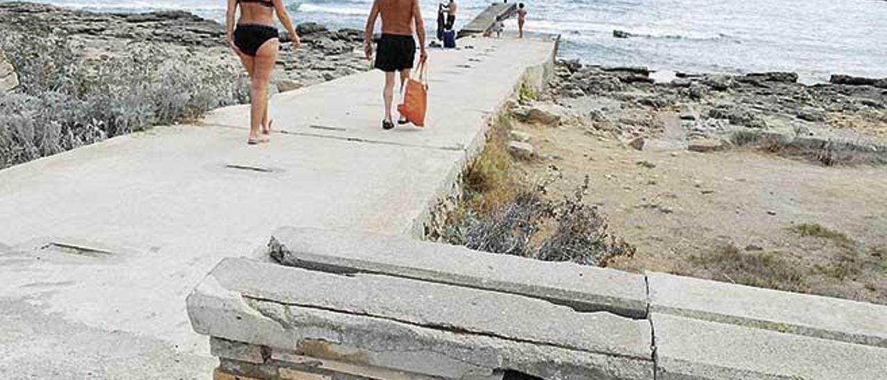 Una imagen del muelle de Cala Murada, nÃºcleo que ha sufrido el abandono municipal durante aÃ±os.