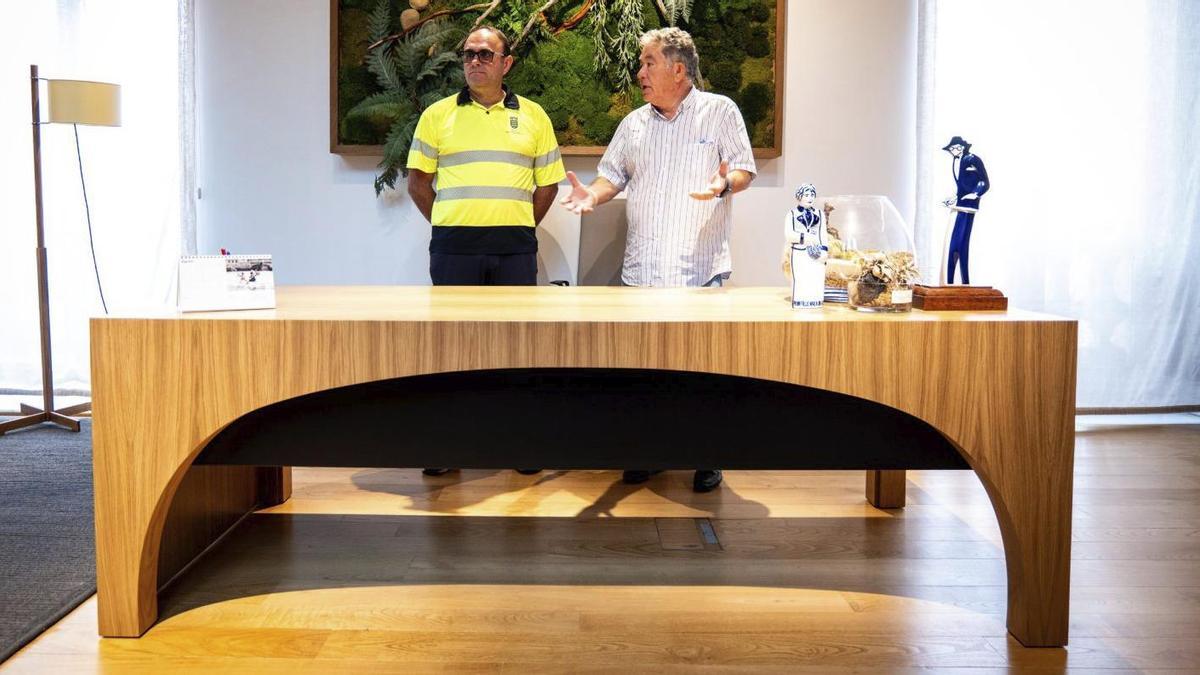 Presentación de la nueva mesa, en el Concello de Pontevedra.