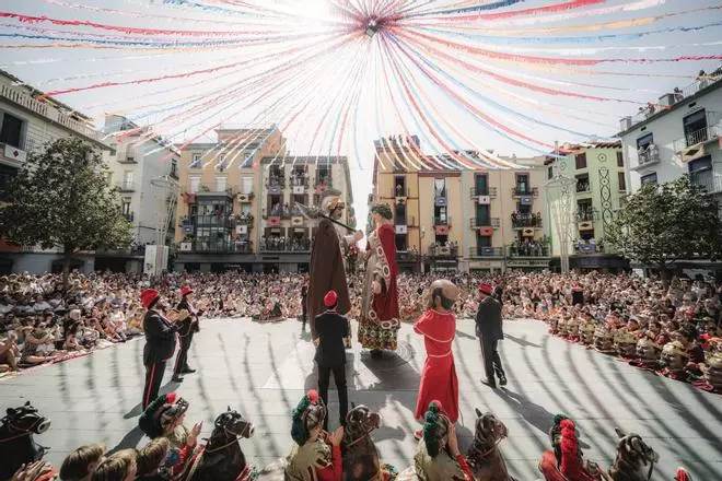 Les imatges del OLOT. Ball de Gegants, Cabeçuts i Cavallets a les Festes del Tura
