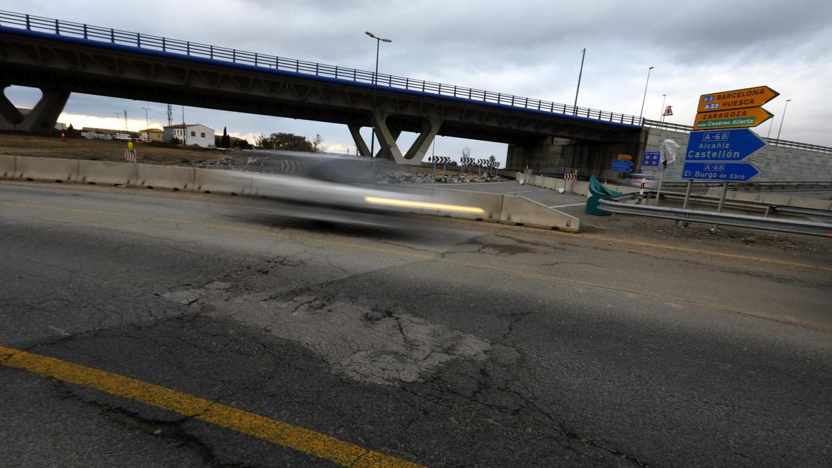 ESTADO DE LAS OBRAS CARRETERA A68, EN LA ROTONDA DE LA CARTUJA CON LA Z40.