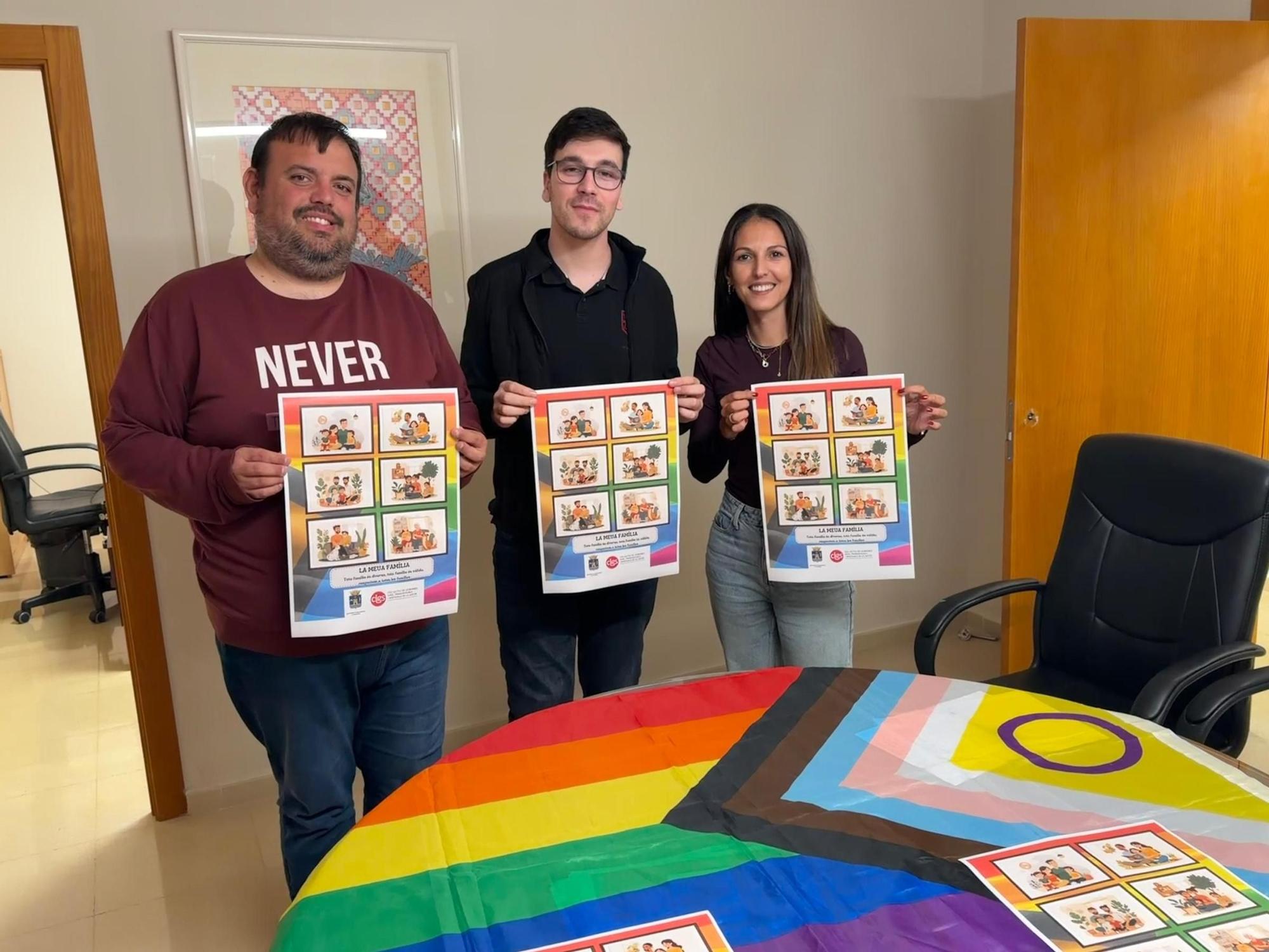 La concejala con miembros de CLGS.