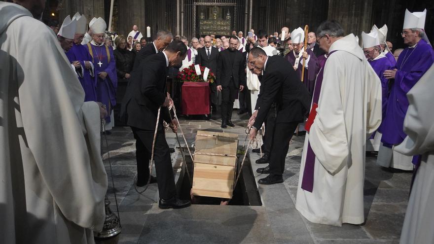 La Catedral de Girona s'omple per acomiadar el bisbe Carles Soler