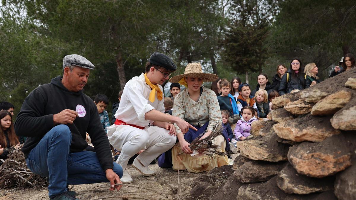 La Associació de Vesins de Corona recibe el Premio al Mérito Ciudadano del Consell de Ibiza