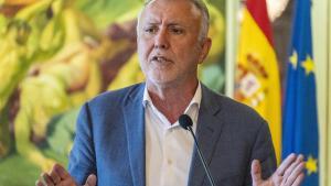 El ministro de Política Territorial y Memoria Democrática, Ángel Víctor Torres, comparece en rueda de prensa para hacer balance de la gestión ministerial durante 2025, en la Delegación del Gobierno en Canarias, a 29 de diciembre de 2025, en Las Palmas de