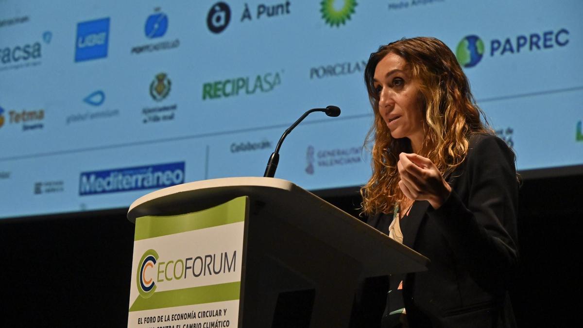 La consellera de Agricultura y Transición Ecológica, Isaura Navarro, en la inauguración del Ecoforum
