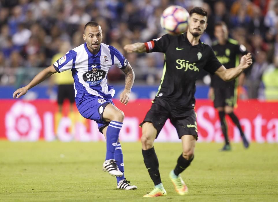 El Dépor logra la victoria ante el Sporting