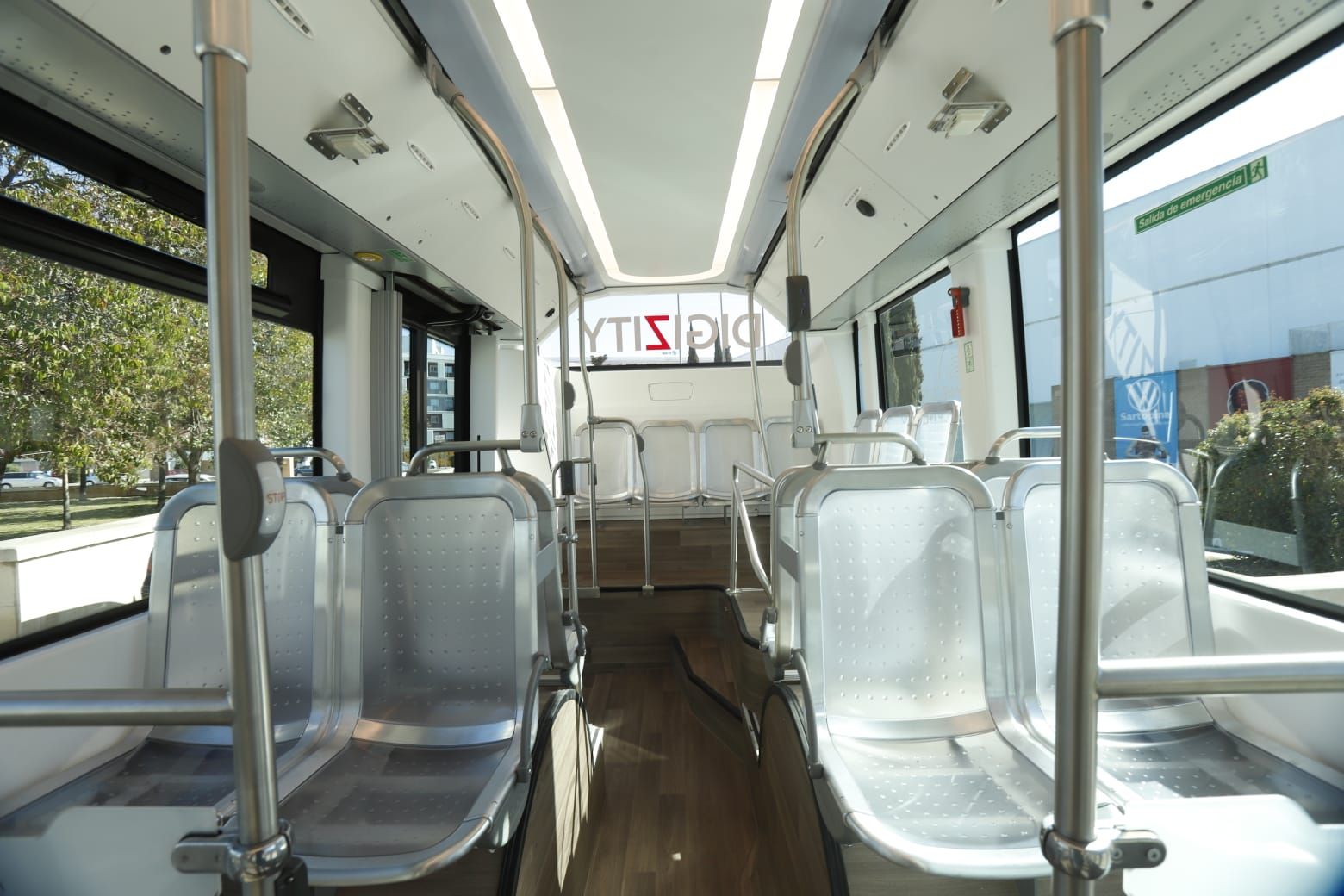 Así es el primer autobús autónomo que ya circula por Zaragoza