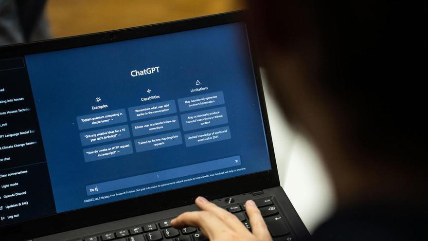 ¿Se ha estancado OpenAI? La creadora de ChatGPT registra menos ingresos y nuevos usuarios de lo esperado