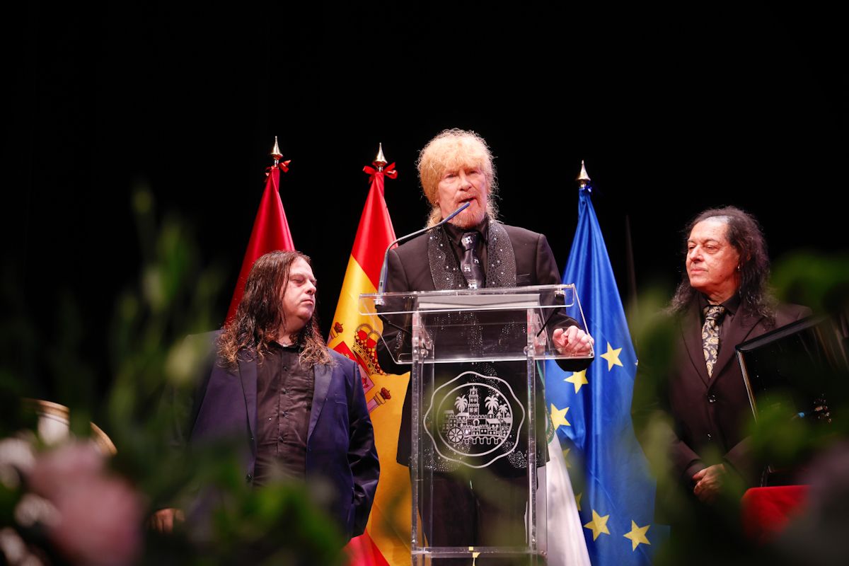 El Ayuntamiento entrega sus Medallas de la Ciudad