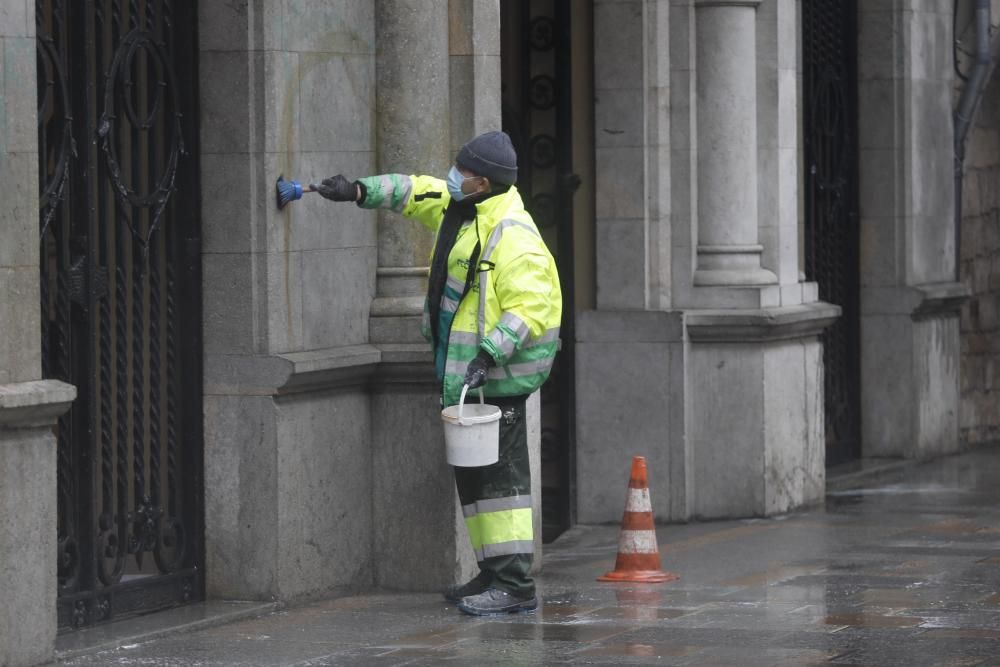 Girona intenta tornar a la normalitat després de la segona nit d'aldarulls