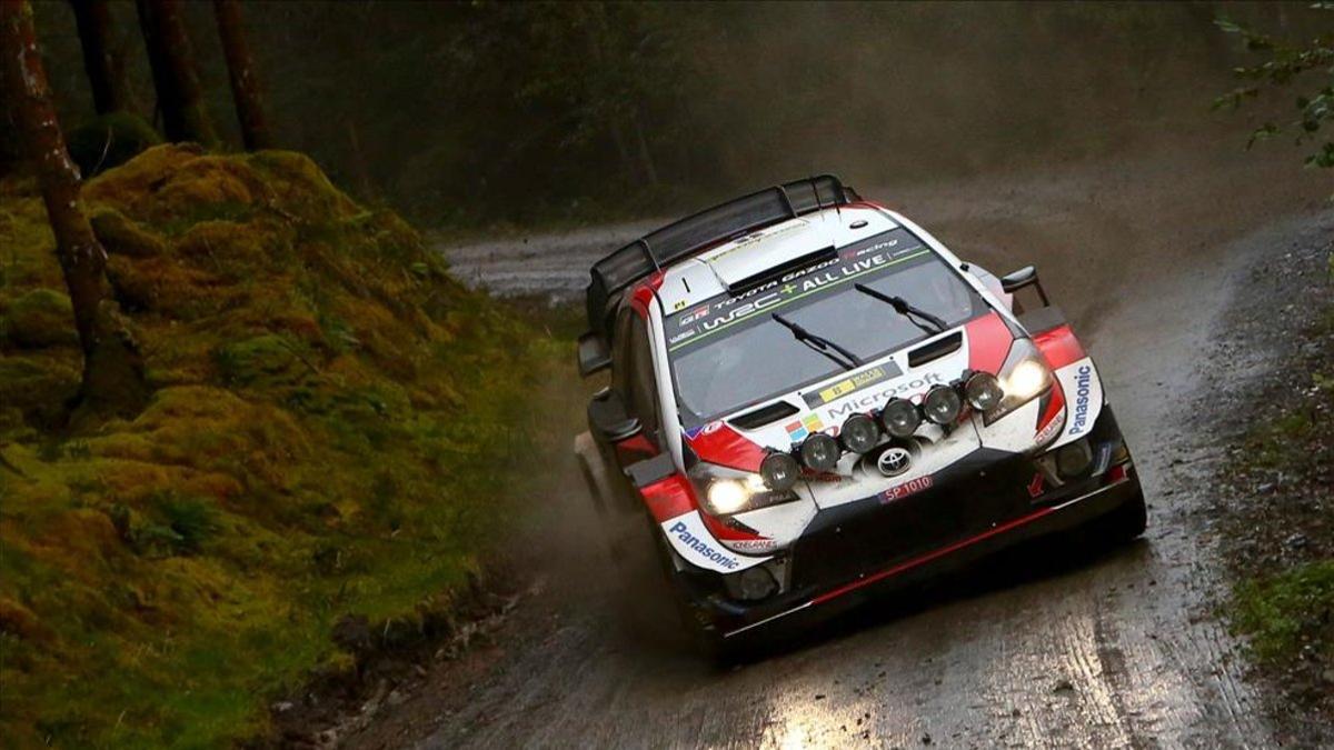 Tänak se abre paso en Gran Bretaña