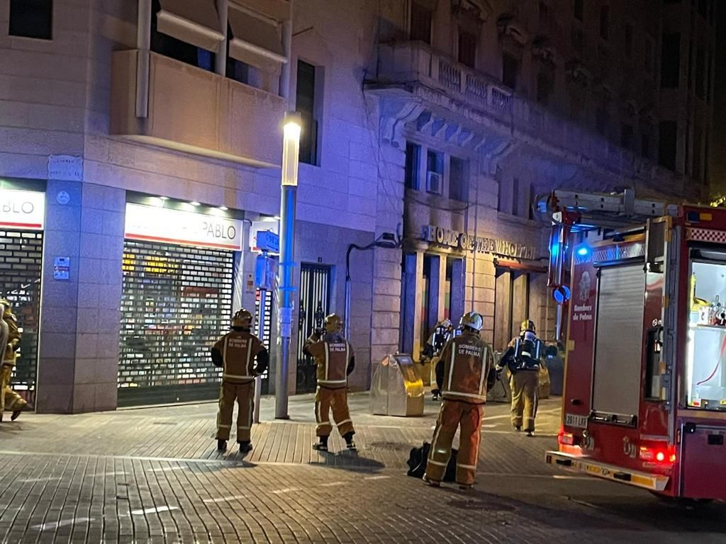 Incendio en la cocina del Burger King de Plaza de España