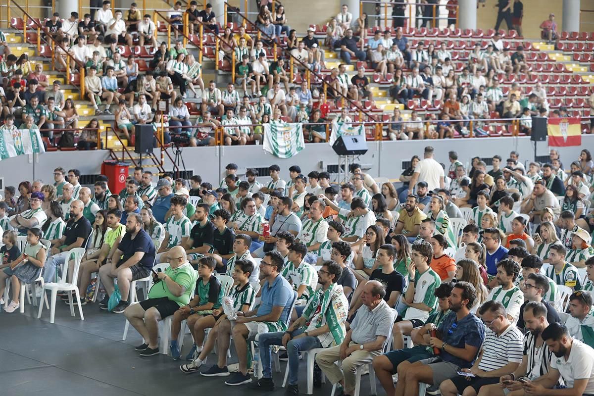 Play off de ascenso | La afición cordobesista en Vista Alegre, en imágenes