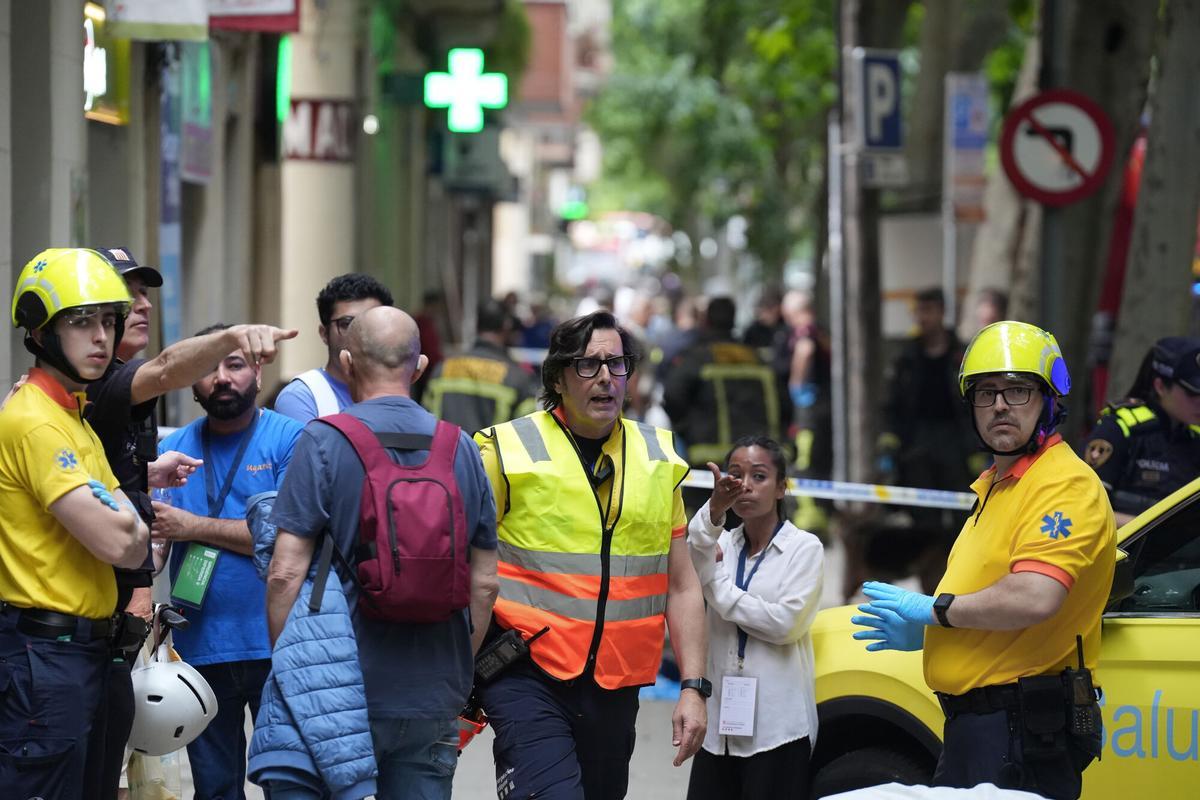 Servicios de emergencias trabajan en el edificio donde se ha producido la explosión, a 12 de mayo de 2026, en Barcelona, Catalunya (España). Servicios de emergencias trabajan en el edificio donde se ha producido la explosión, a 12 de mayo de 2026, en Barcelona, Catalunya (España).
