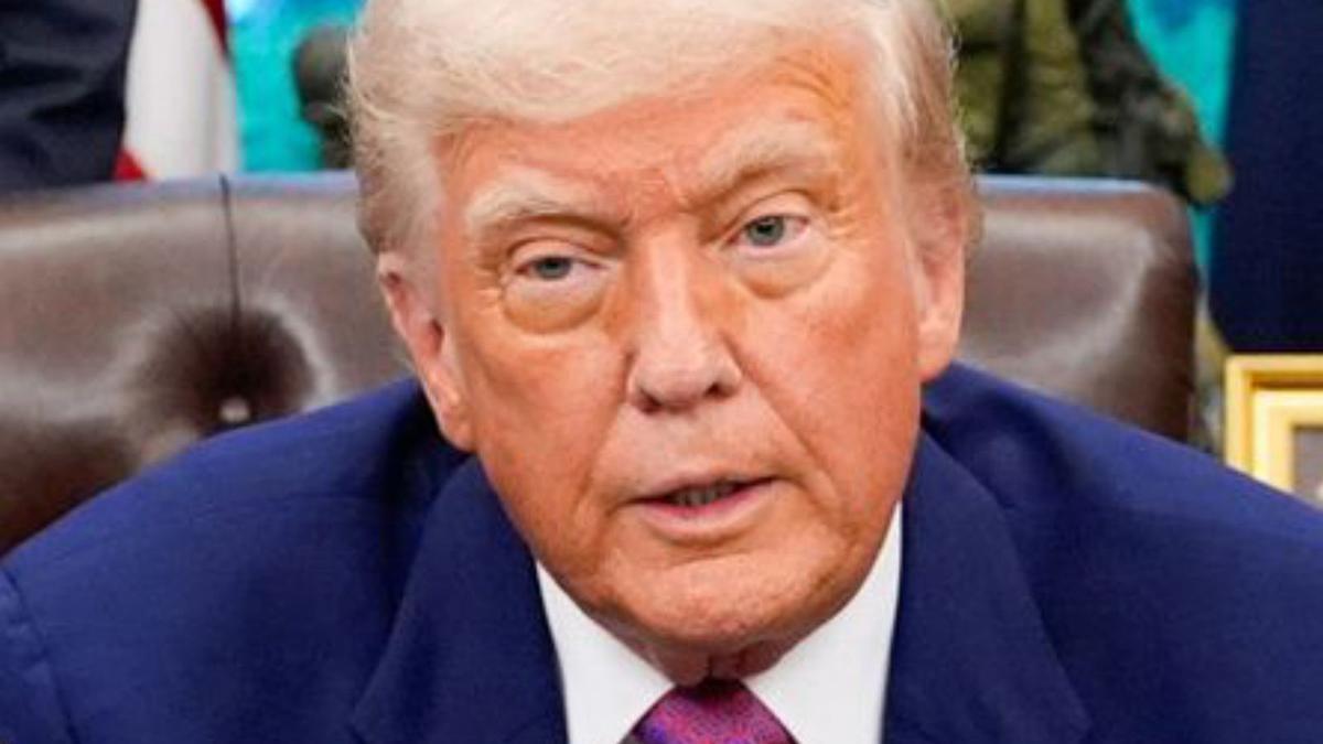 Trump, al Despatx Oval. | YURI GRIPAS / EFE Trump, al Despatx Oval. | YURI GRIPAS / EFE