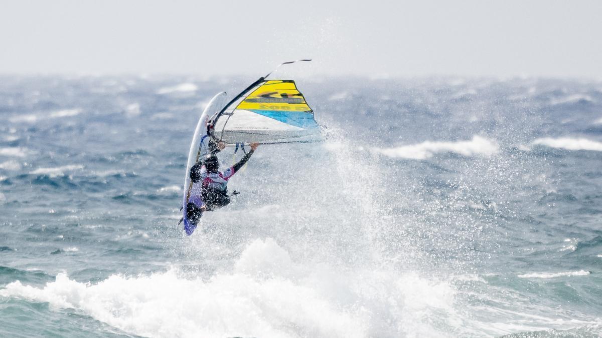 Dominio español en las categorías júnior del mundial de windsurf