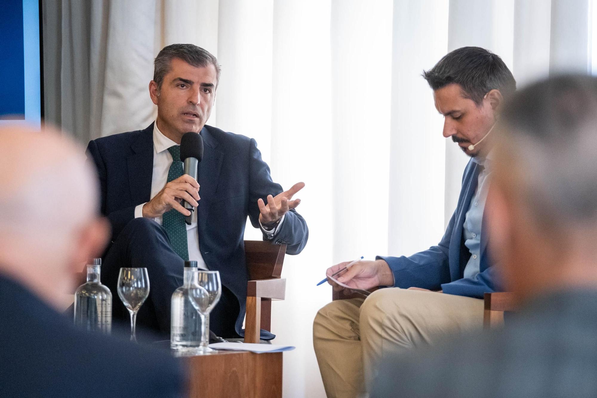 Foro con Manuel Domínguez