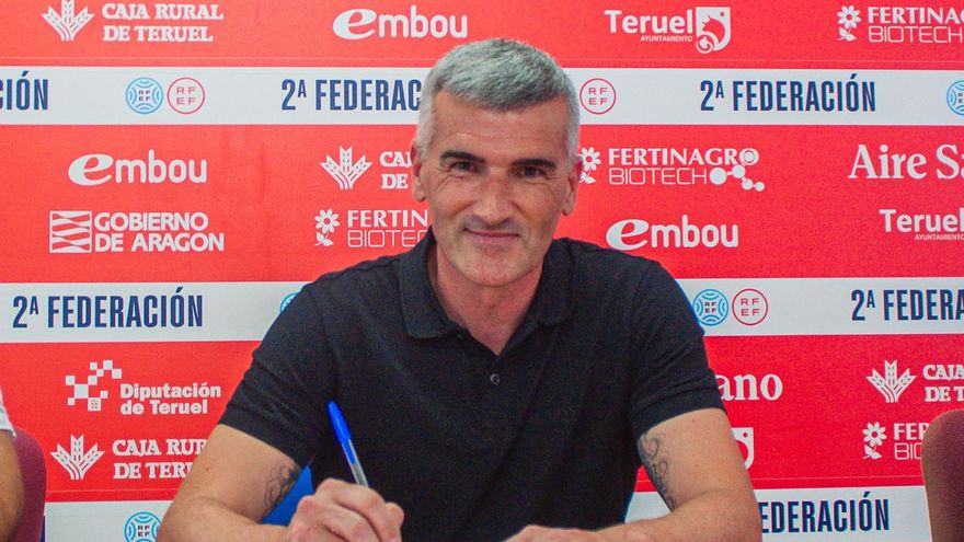 Vicente Parras, entrenador del CD Teruel: &quot;Creo que vamos a dar muchas alegrías a la afición&quot;